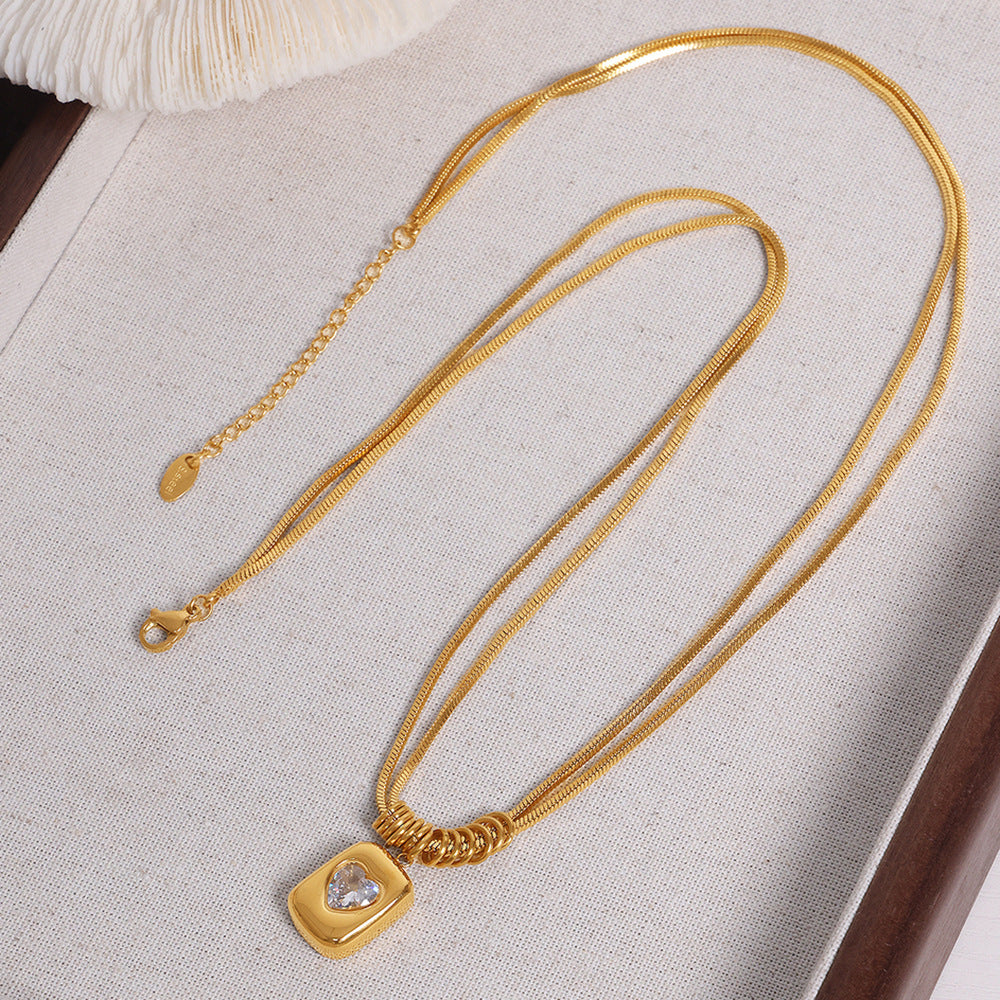 A necklace jewelry