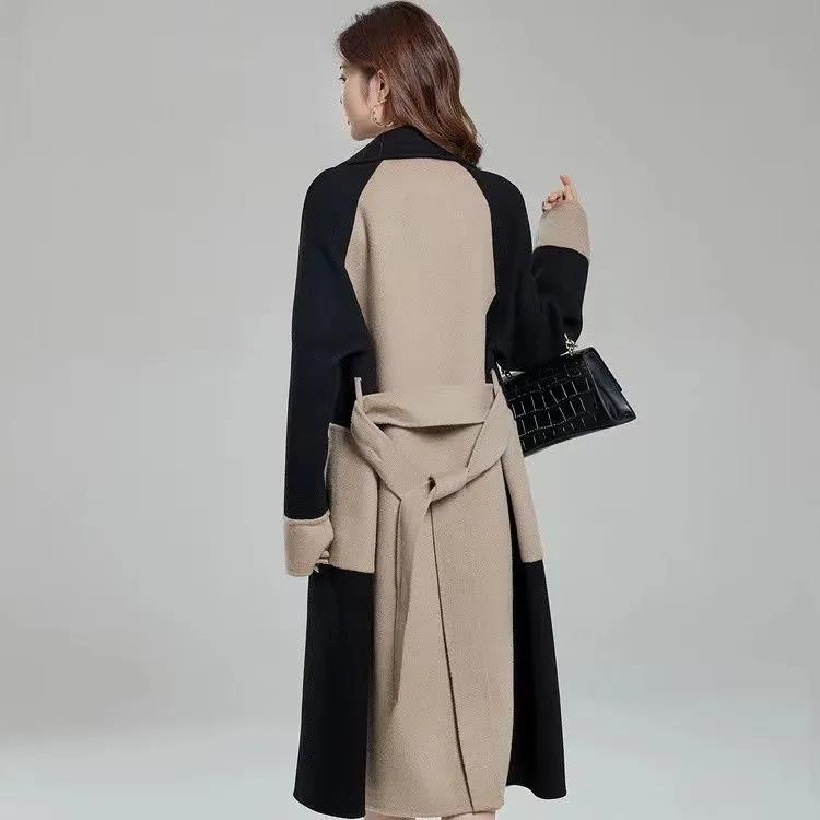 A lady's coat