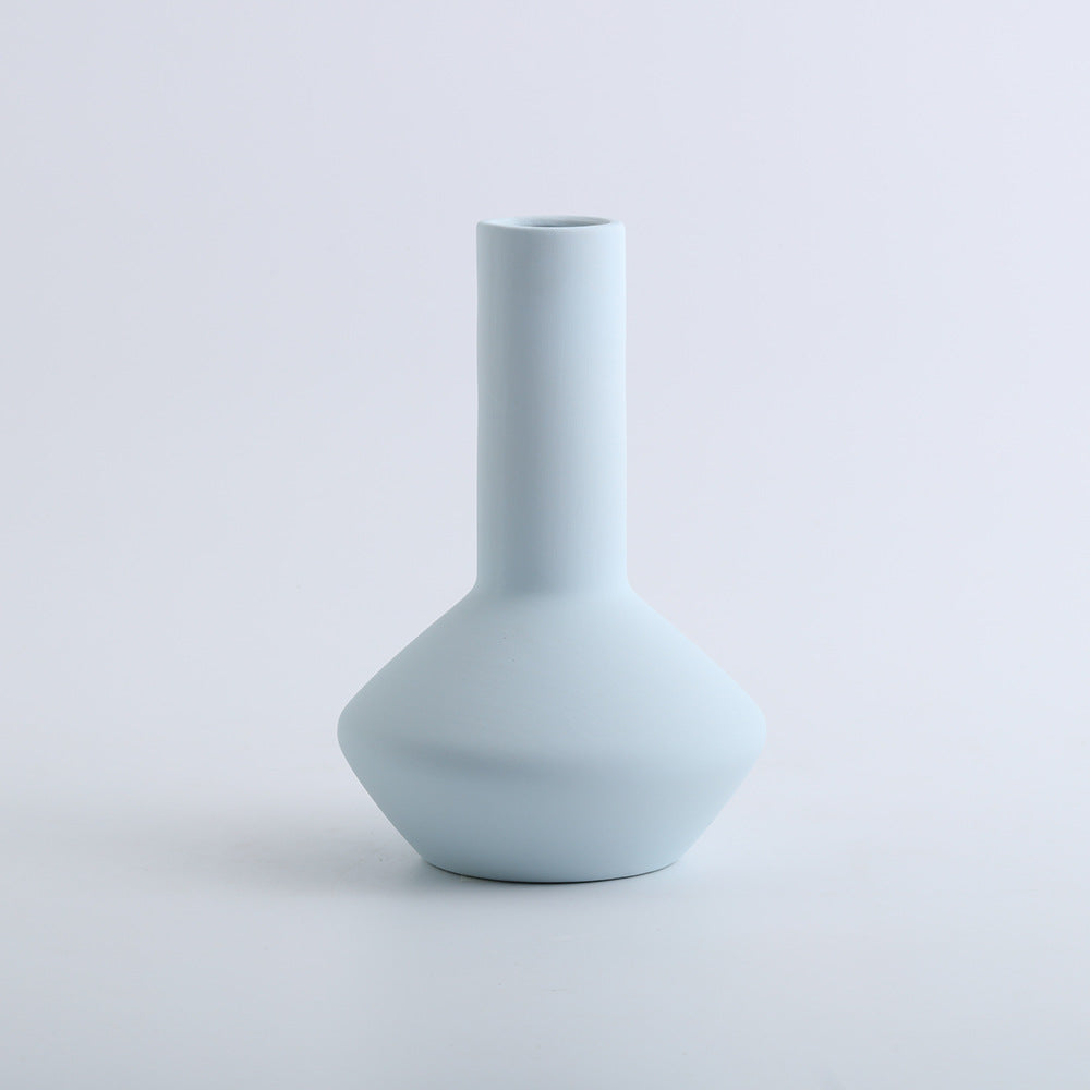A ceramic vase decorative ornament