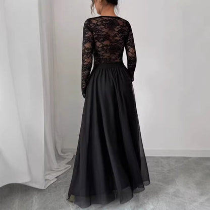A lace crew neck long-sleeved skirt
