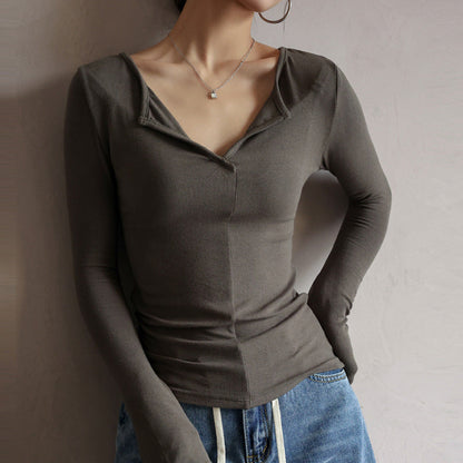 A long-sleeved top
