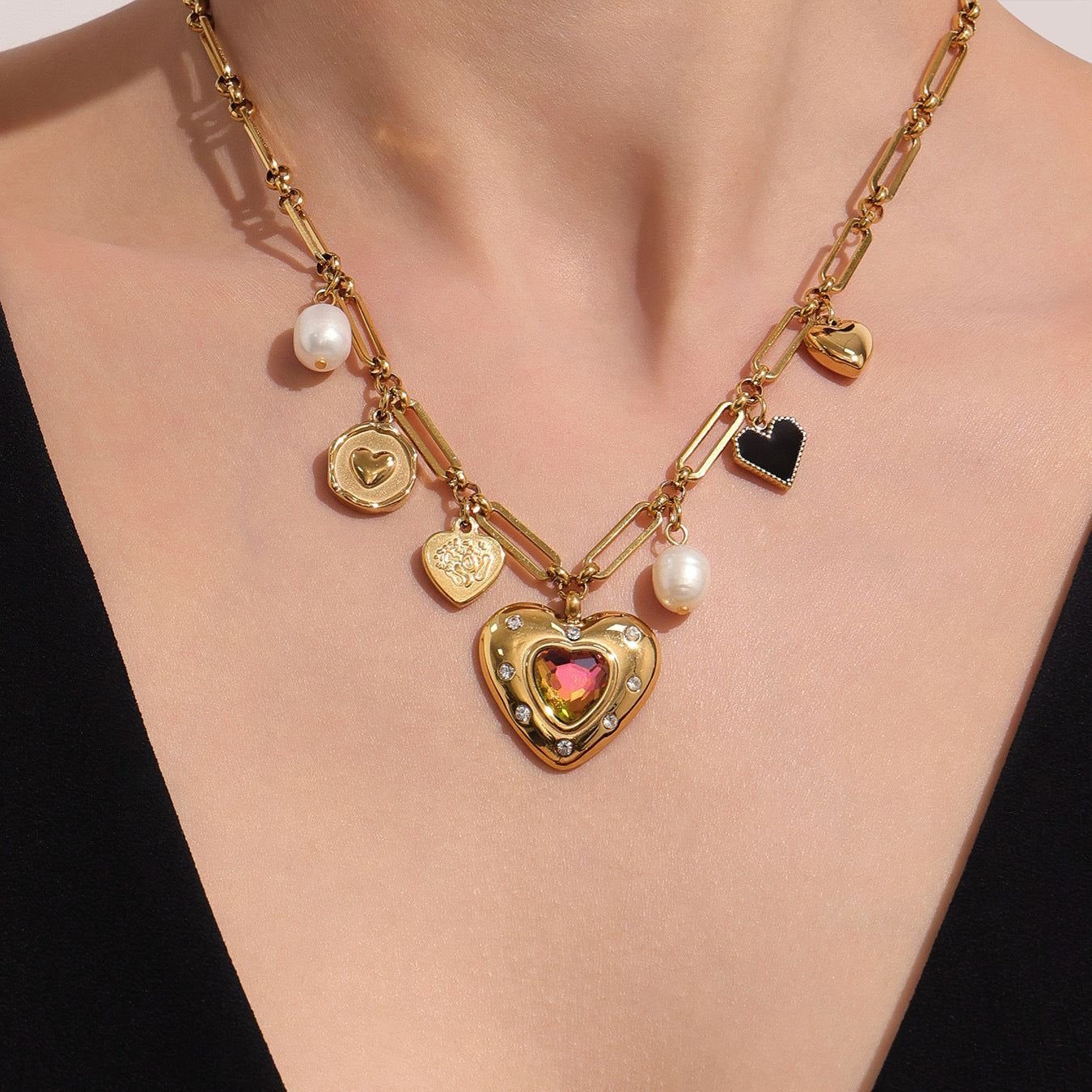 A necklace jewelry