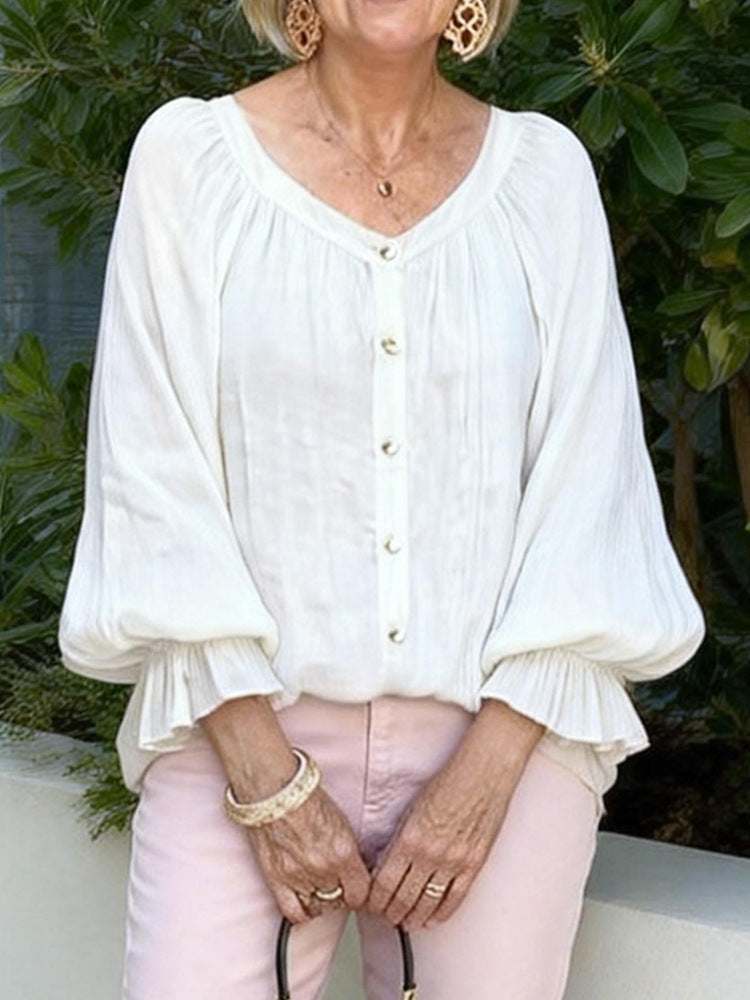 A Women's long sleeves  V-neck long sleeves