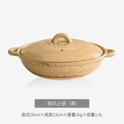A clay soup pot