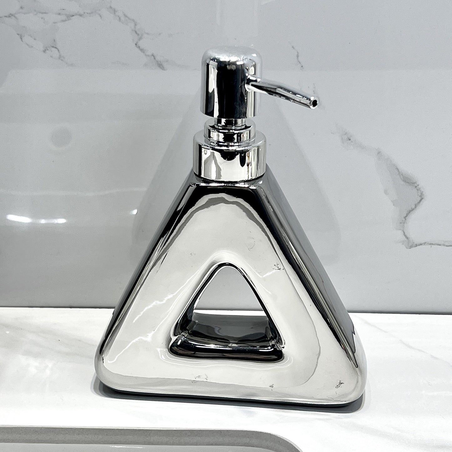 A ceramic pressing bottle