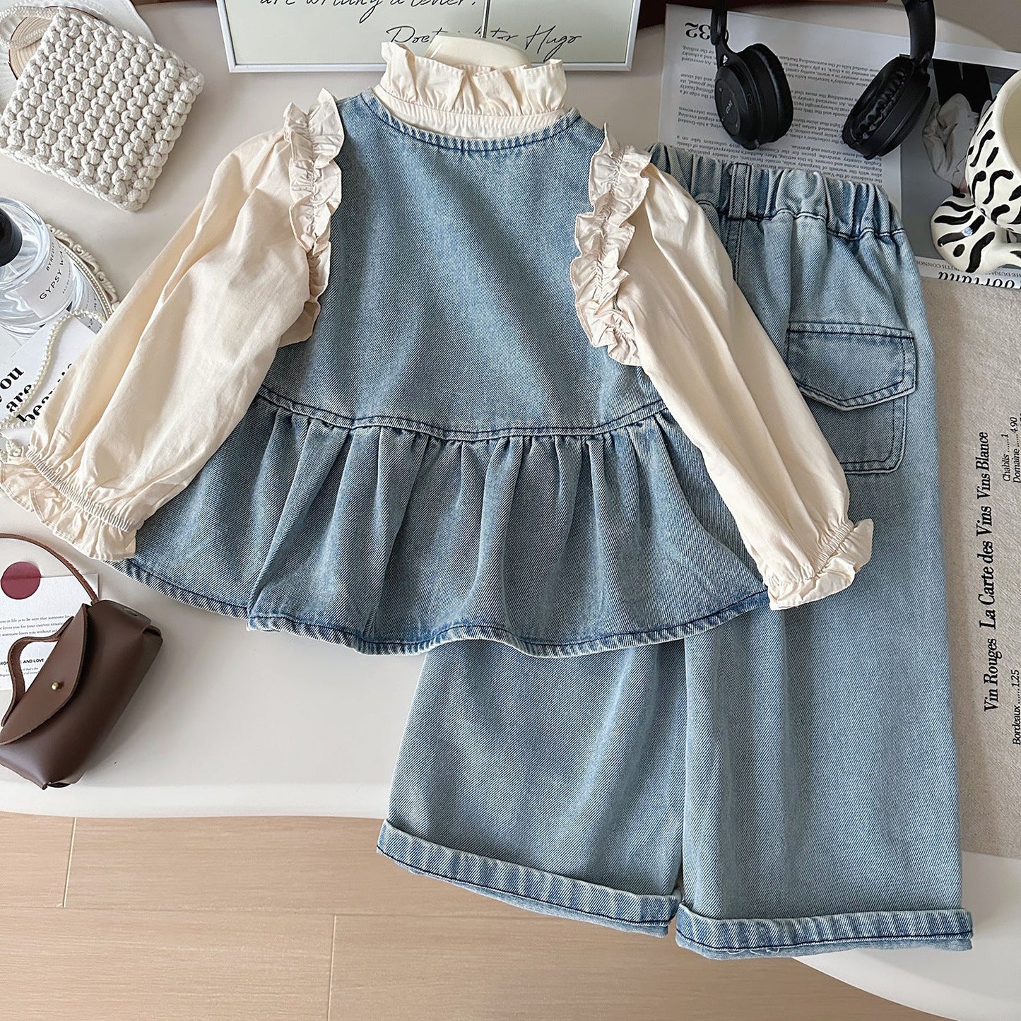 A children's set three-piece set