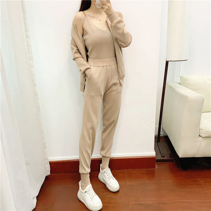 A women's set three-piece set