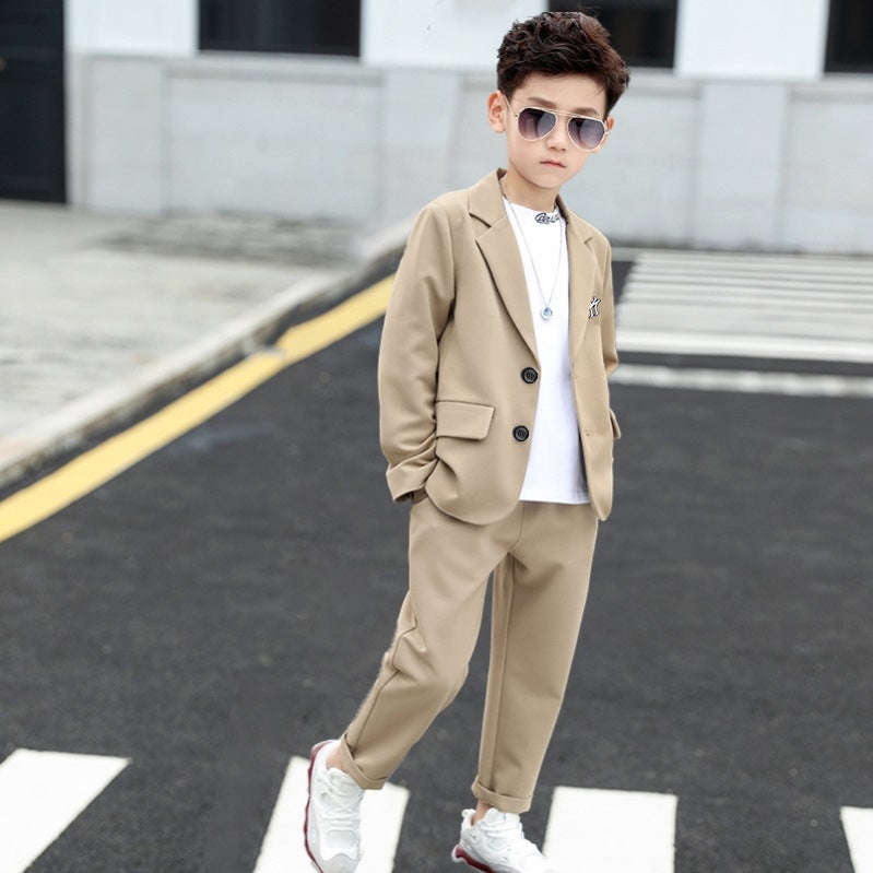 A Children's and teenagers' suit