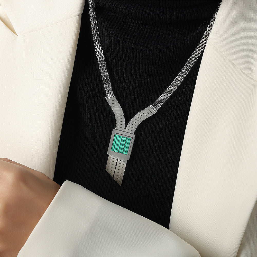 A necklace jewelry
