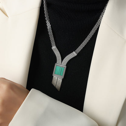 A necklace jewelry
