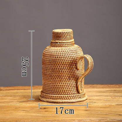 A bamboo kettle