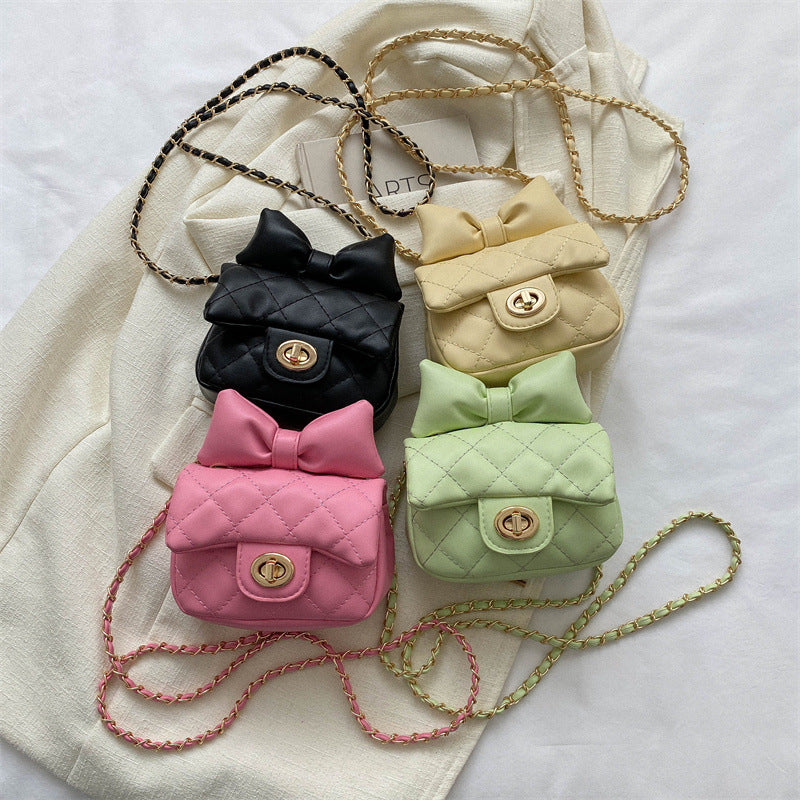 A  girl chain messenger bag - Mixbatch