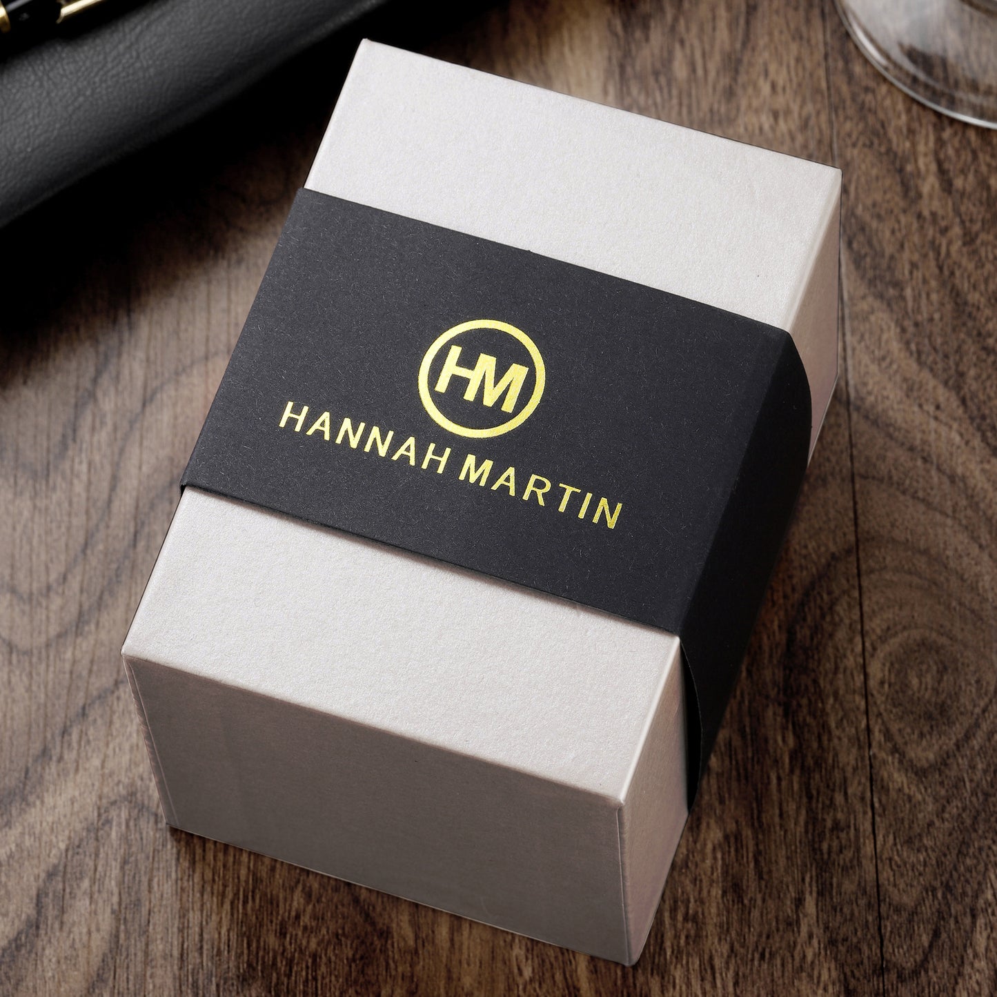 A Hanma brand watch box, light weight and high hardness, cross-border watch box gift box [single shot box will not be sent]