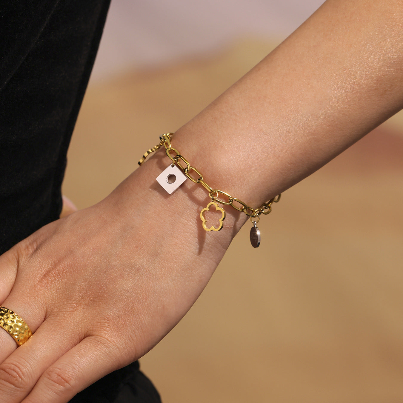 A bracelet jewelry