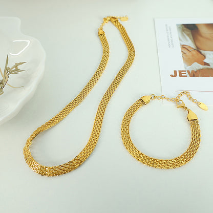 A European and American simple hollow wide necklace bracelet set ins trendy mesh clavicle chain titanium steel color retention advanced versatile