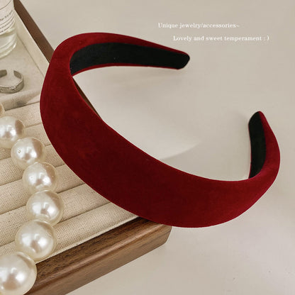 A winter new year retro red velvet headband female Internet celebrity pressure hair wide edge hair accessories high cranium simple temperament headband