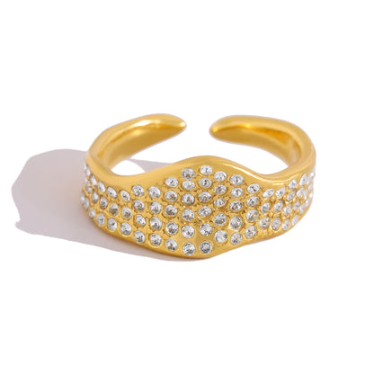 A European and American classic popular geometric full diamond ring temperament versatile love butterfly gold stacking does not fade ring woman
