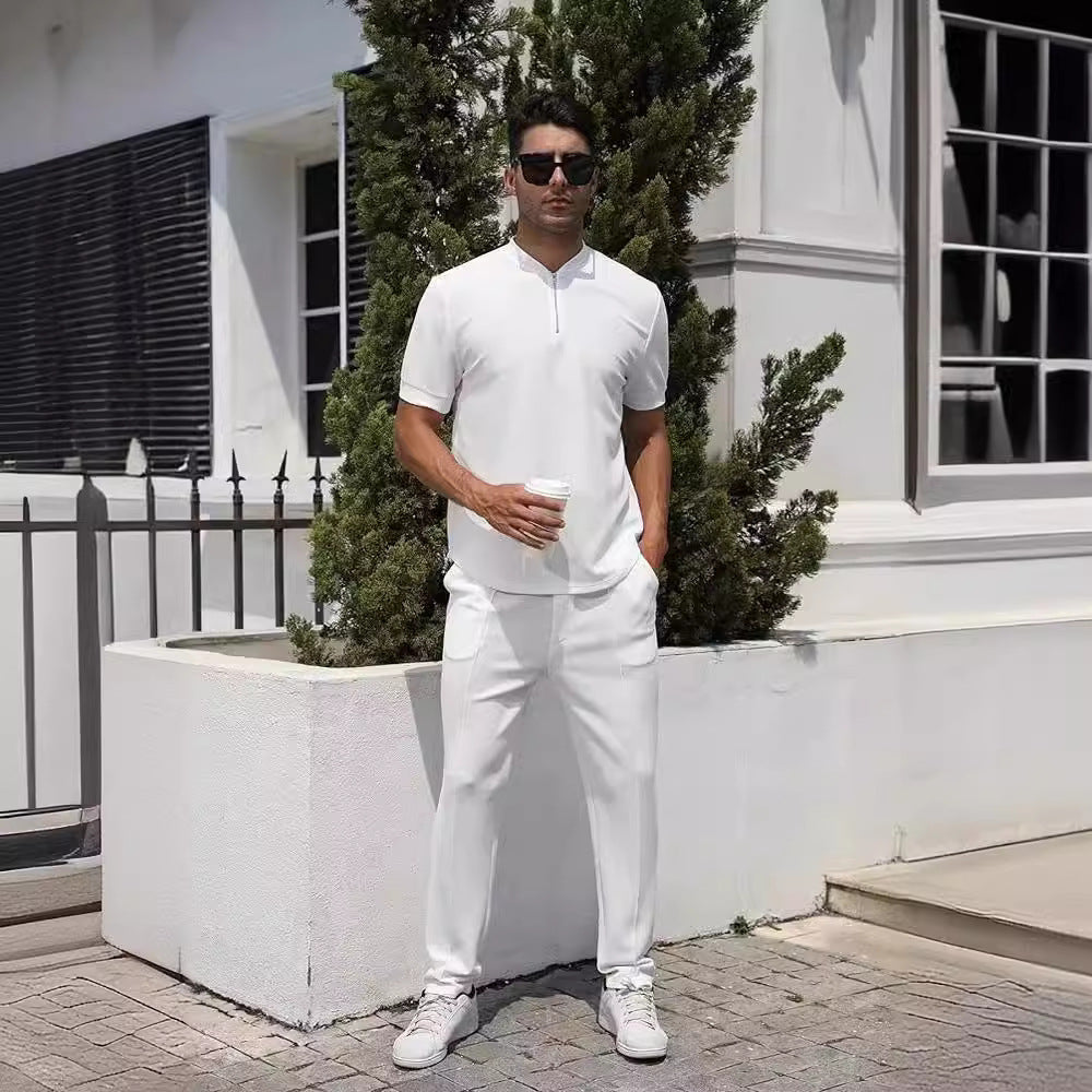 A solid color polo shirt sports suit
