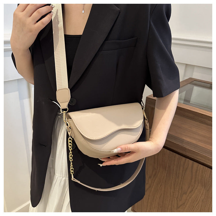 A Spring new chain saddle bag wide shoulder strap single shoulder messenger bag foreign style leisure bag - Mixbatch