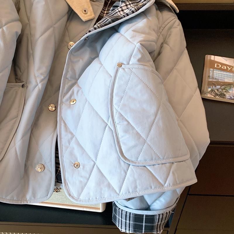 A lady's coat
