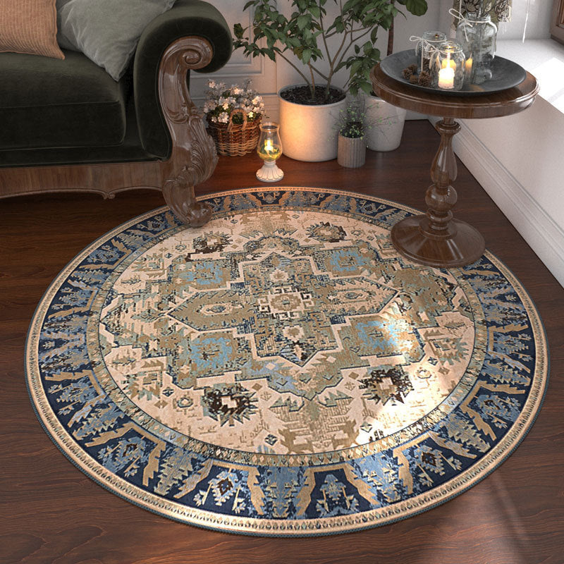 A round carpet