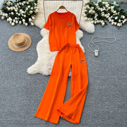 A women's knitting two-piece set
