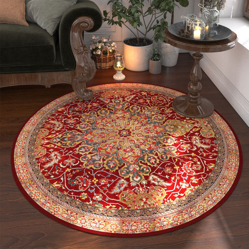 A round carpet