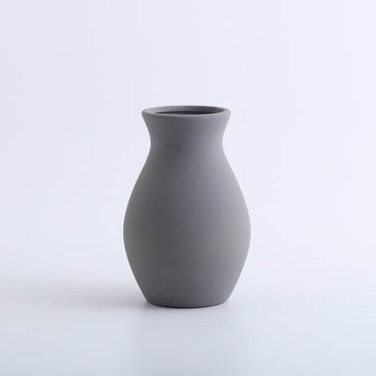 A ceramic vase decorative ornament