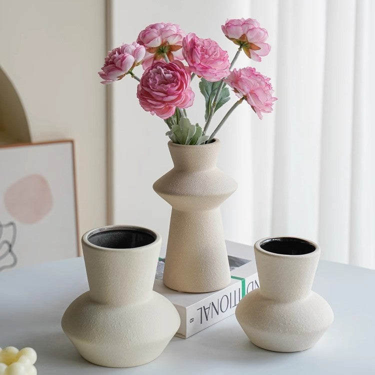 A ins Cream Wind Tulip Ceramic Vase Ornament Living Room Arrangement Dried Flowers Flowers White Porcelain Retro Lighthouse ins Wind