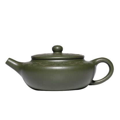 A  handmade teapot tea
