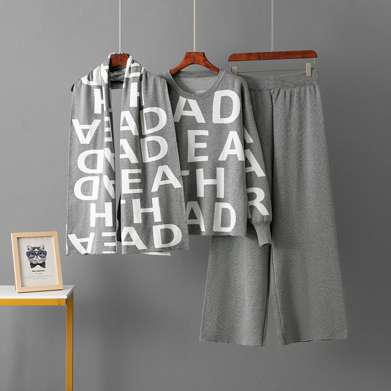 A women's set three-piece set