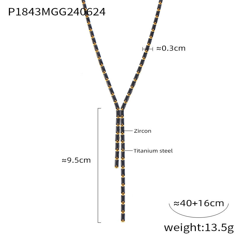 A necklace jewelry