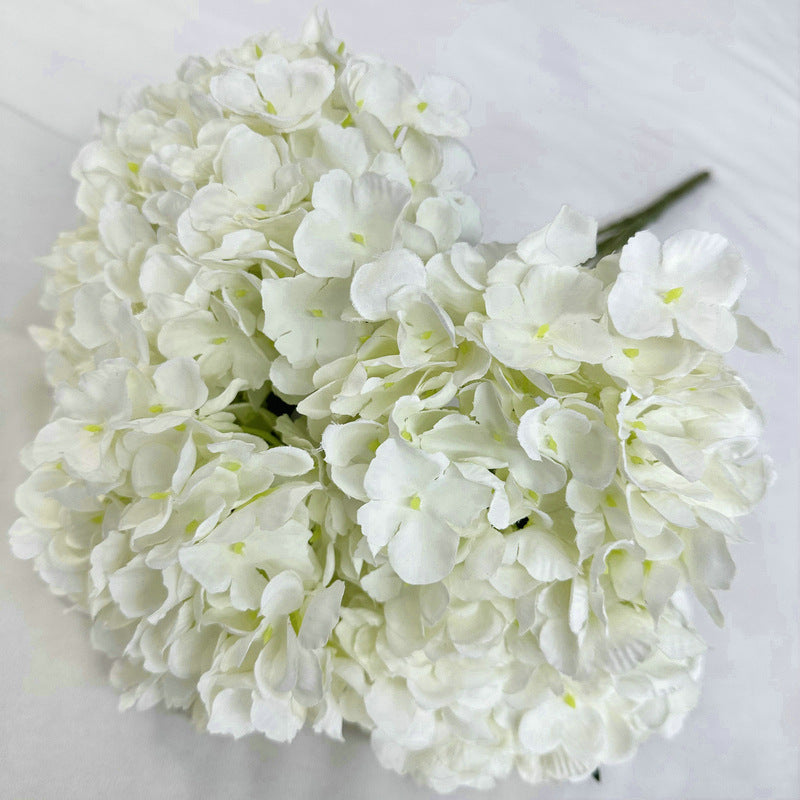 A 5 head Meiyu hydrangea decoration simulated flower wedding arrangement polished cloth fake flower hotel decoration hydrangea