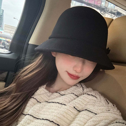 P lady hat