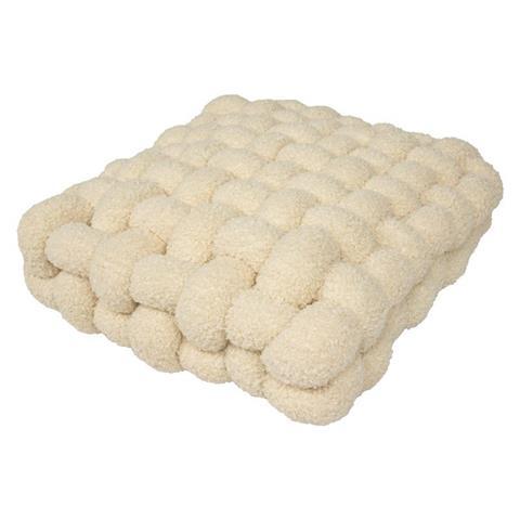 P  pillow throw pillow