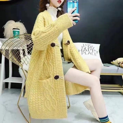 A long knit jacket
