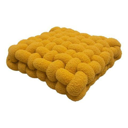 P  pillow throw pillow